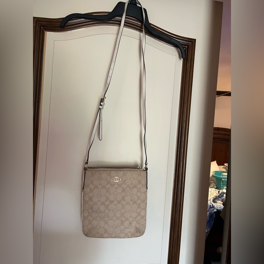 Coach Signature Jacquard Beige Crossbody